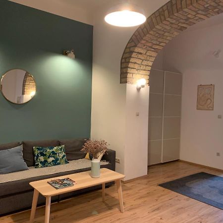 French Touch Apartment With Free Parking Budapeszt Zewnętrze zdjęcie