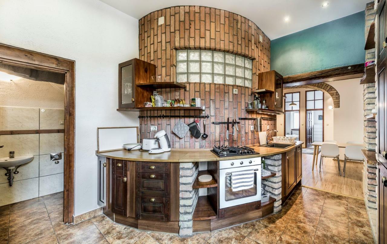 French Touch Apartment With Free Parking Budapeszt Zewnętrze zdjęcie