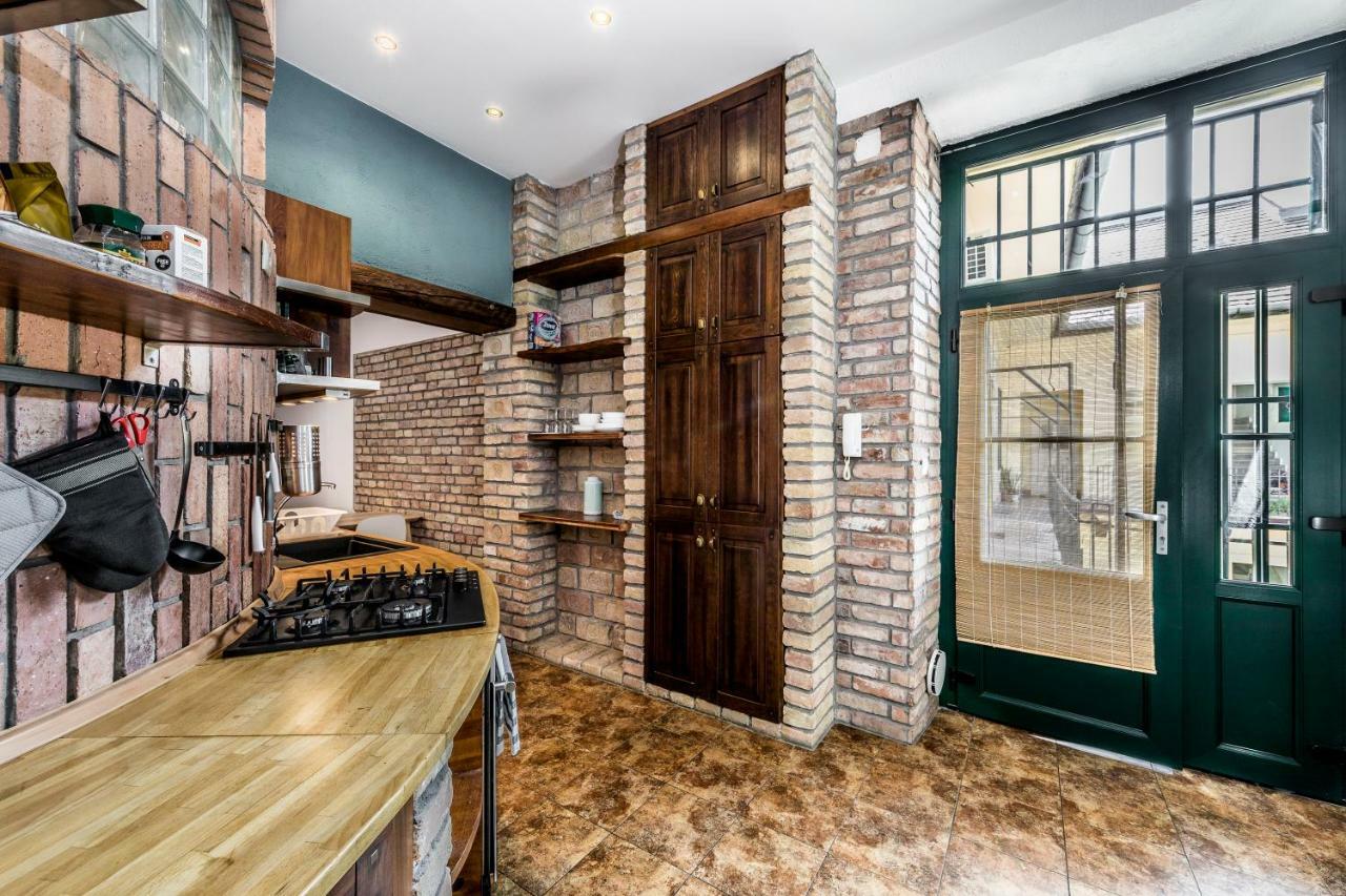 French Touch Apartment With Free Parking Budapeszt Zewnętrze zdjęcie