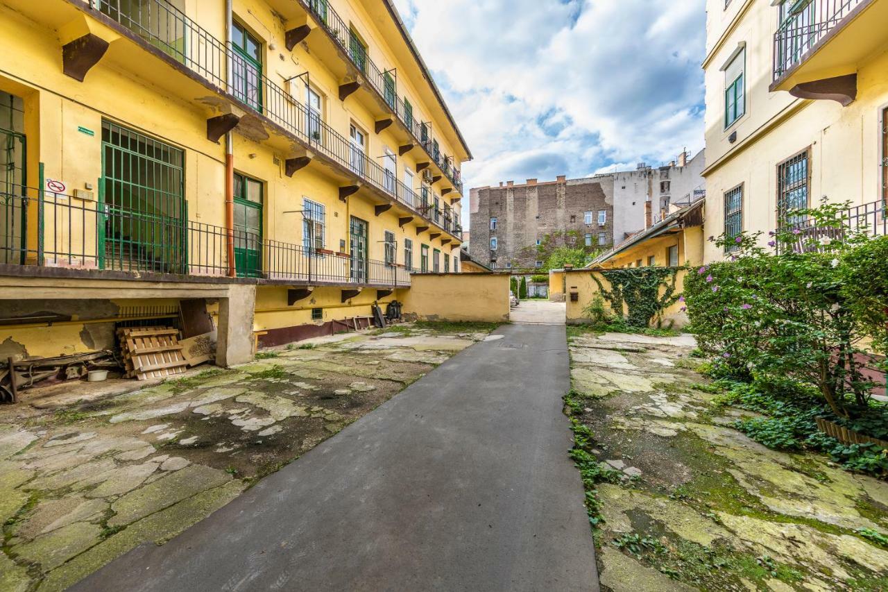 French Touch Apartment With Free Parking Budapeszt Zewnętrze zdjęcie