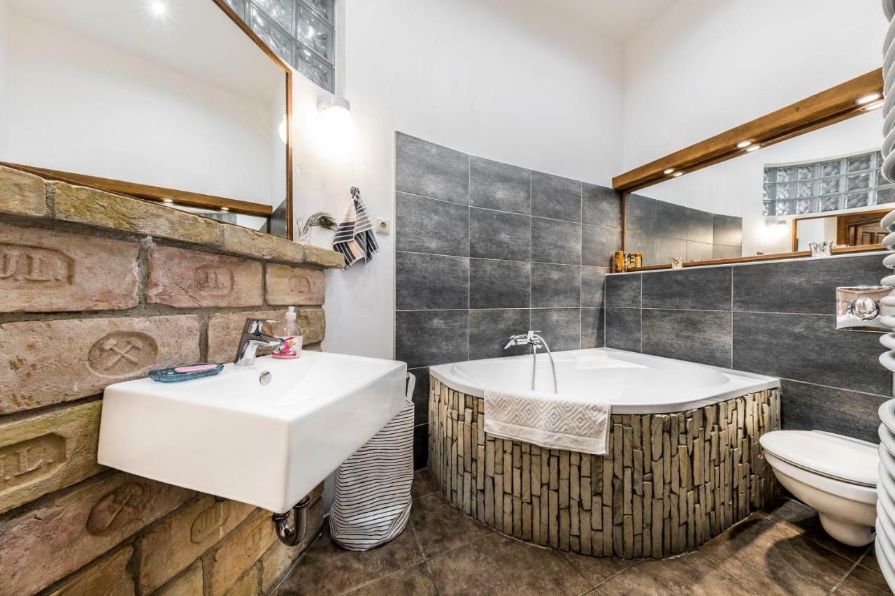 French Touch Apartment With Free Parking Budapeszt Zewnętrze zdjęcie