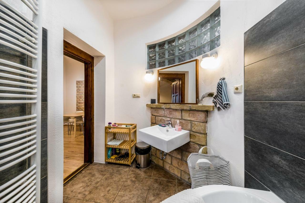 French Touch Apartment With Free Parking Budapeszt Zewnętrze zdjęcie