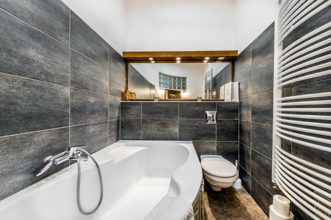 French Touch Apartment With Free Parking Budapeszt Zewnętrze zdjęcie